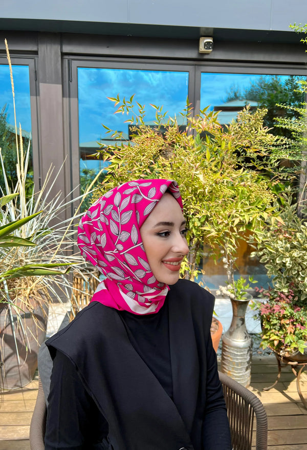 Çiçek Desenli Kare Eşarp - Pembe