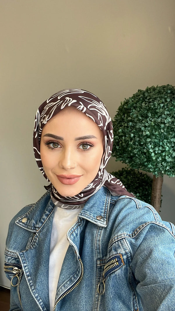 Yaprak Desenli Kare Eşarp - Kahverengi